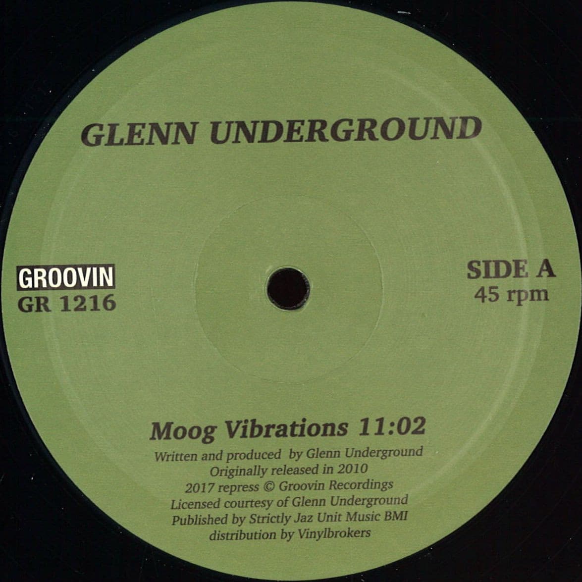 Moog Vibrations / Urban Flight To Atiner